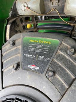 John Deere LA135 100 Series Riding Lawnmower