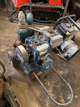 Gorman Rupp 1.5in Trash Pump w/ Discharge Hose