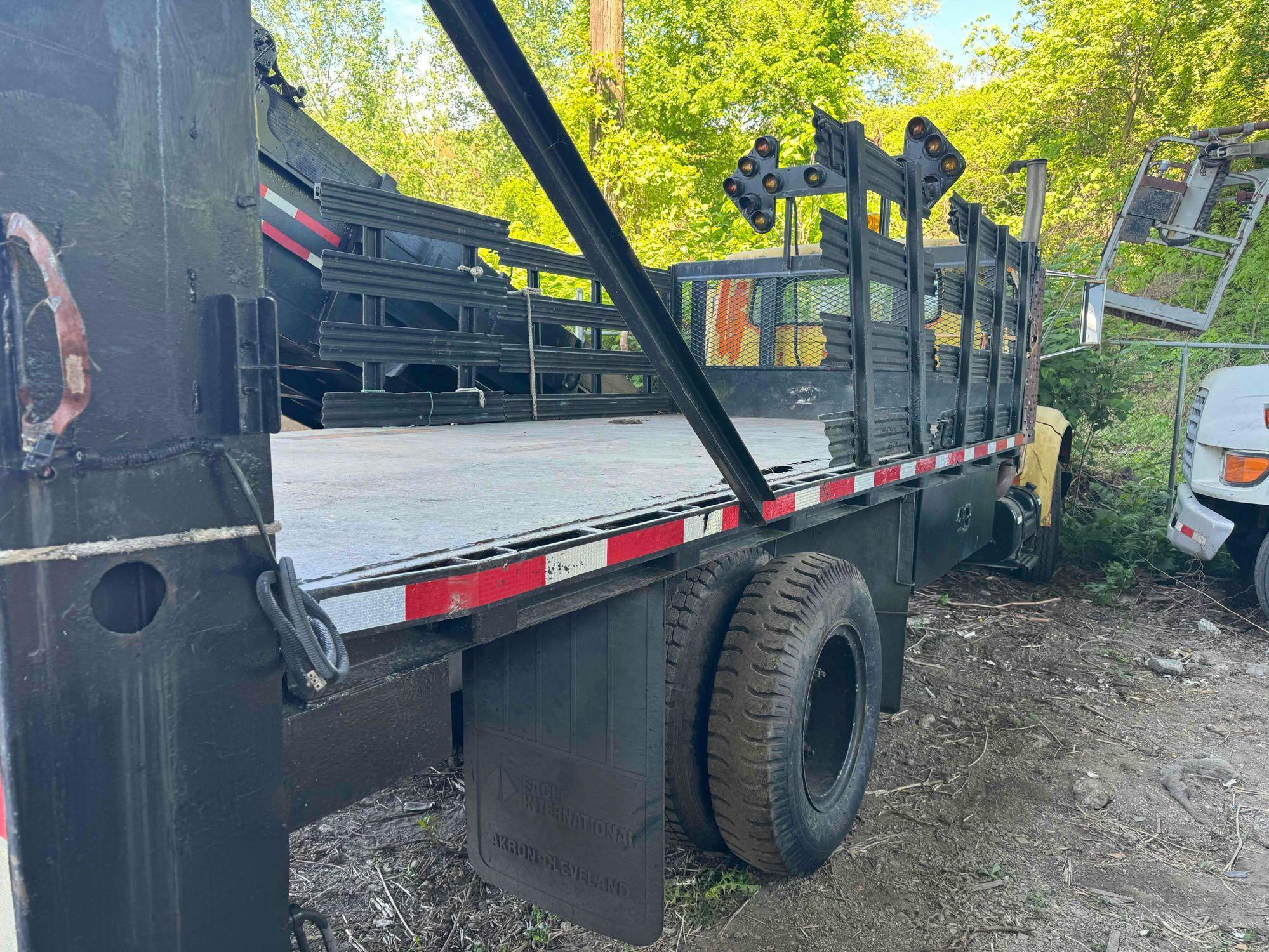 1992 International 4600 Stake Body w/ Working Lift Gate (located offsite-please read full