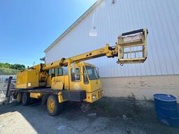 Gradall Model GW-464-3W Bucket Truck (located offsite-please read full description)