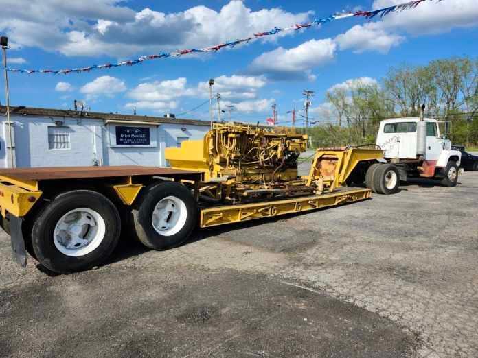 1994 Ford LN8000 Truck WITH Trailer (located off-site, please read description)