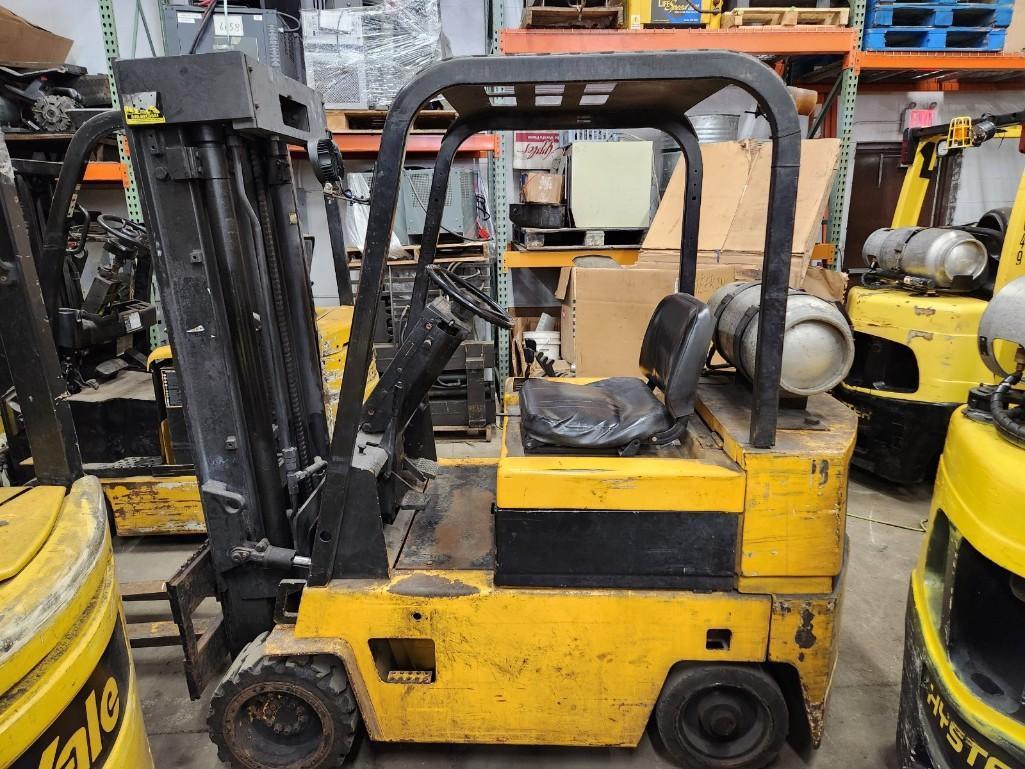 1986 CAT LP Forklift (located off-site, please read description)