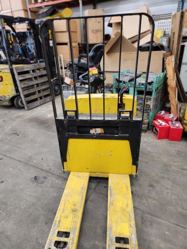 2015 Yale Pallet Jack (located off-site, please read description)