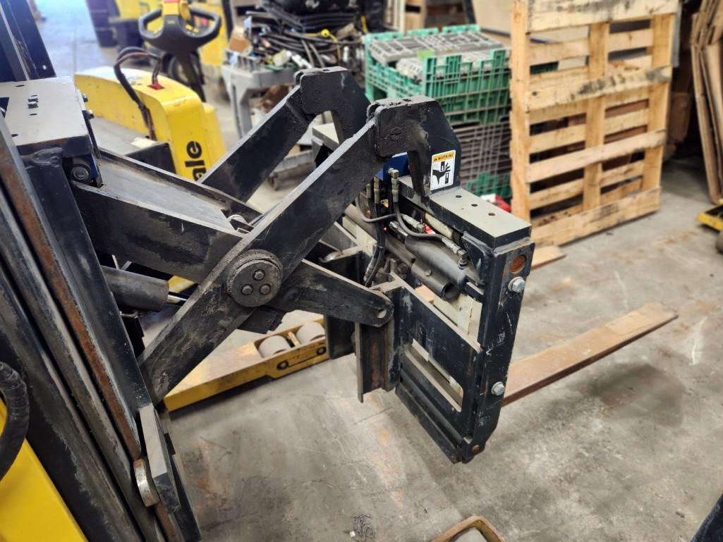 1998 Yale Electric Reach Lift Model NR-035 (located off-site, please read description)