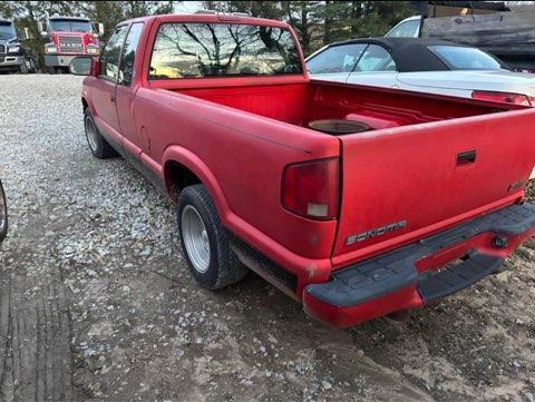 2001 GMC Sonoma Pickup Truck (located off-site, please read description)