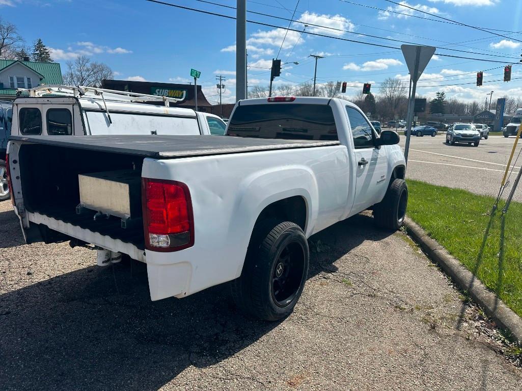 2008 GMC Sierra Pickup Truck (located off-site, please read description)