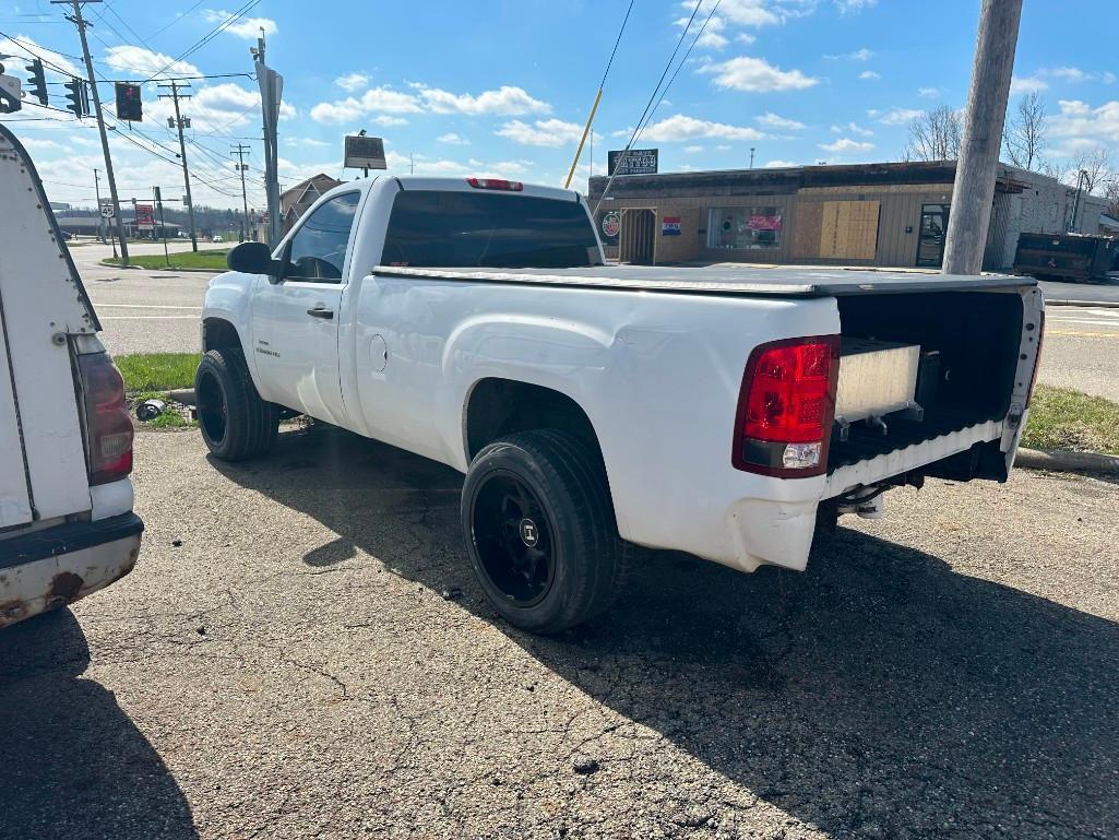 2008 GMC Sierra Pickup Truck (located off-site, please read description)