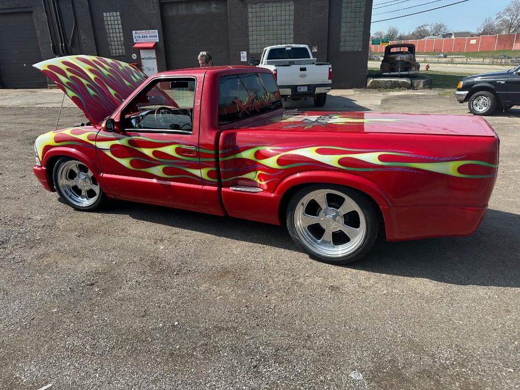 1999 Chevrolet S10 Pickup Truck