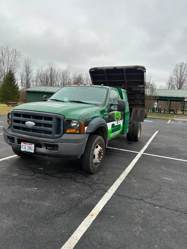 2007 Ford F-450 Pickup Truck (located off-site, please read description)