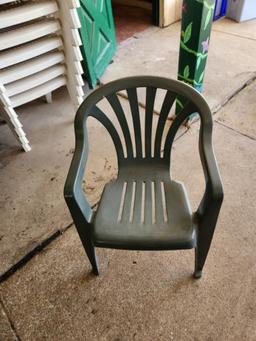 (18) Gracious Living Curved Green Residential Patio/Lawn Chairs (located off-site, please read