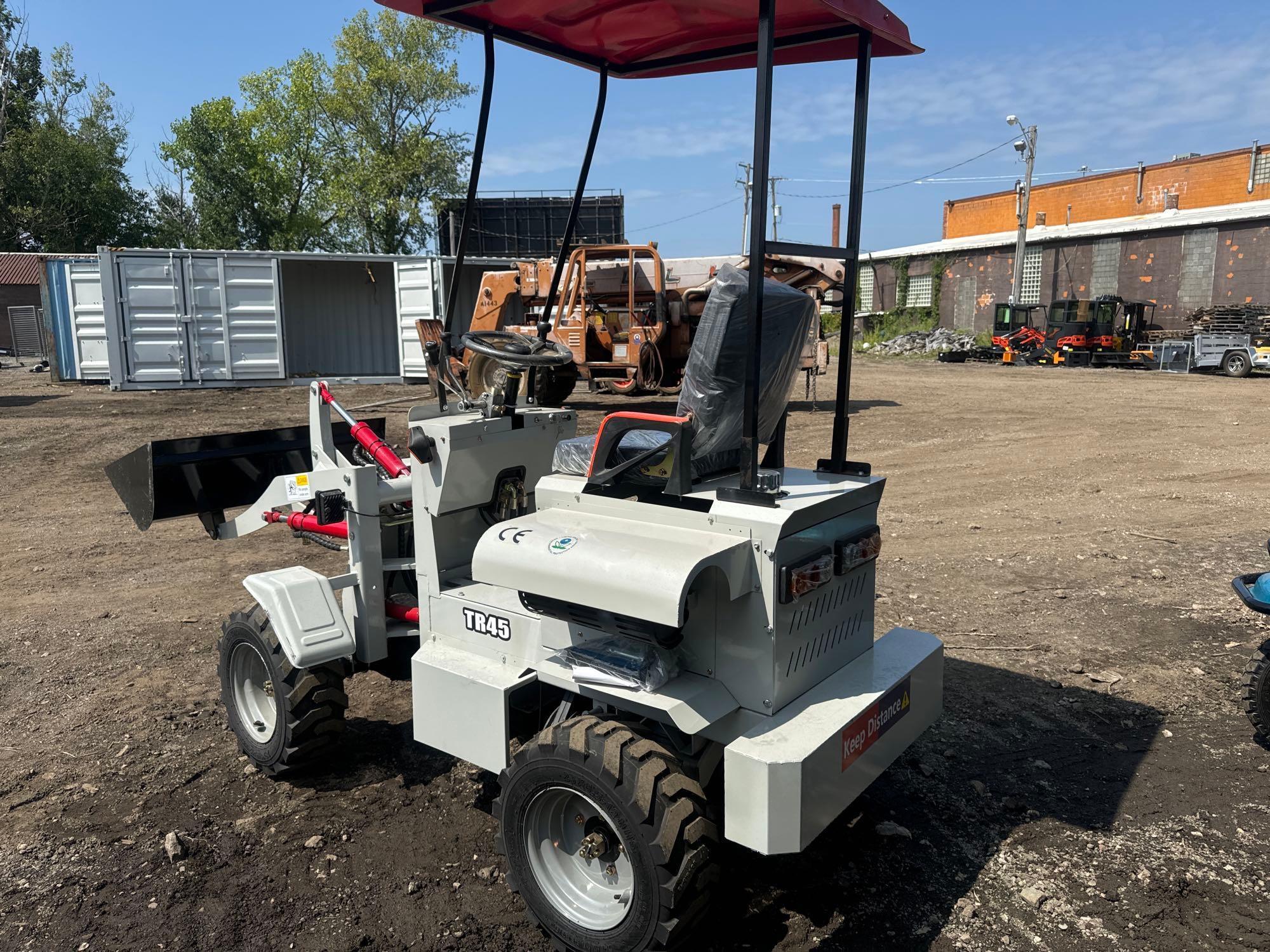 New Traner Co Mini Articulating Gas Loader Model TR45