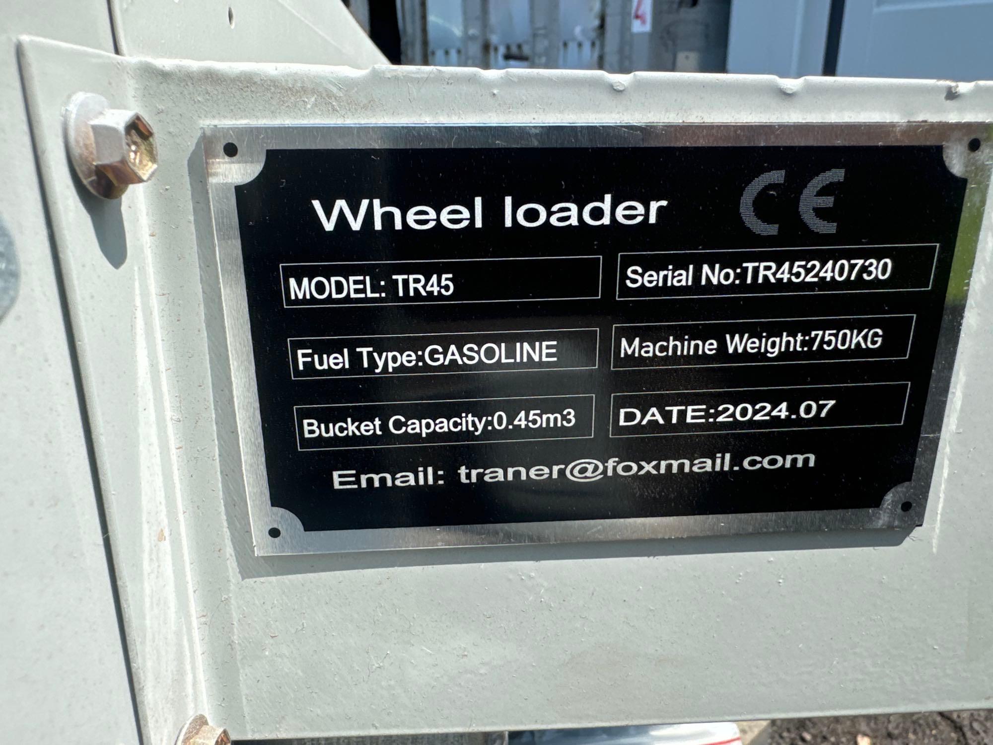 New Traner Co Mini Articulating Gas Loader Model TR45