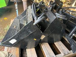 New Mini Excavator 24in Swivel Bucket