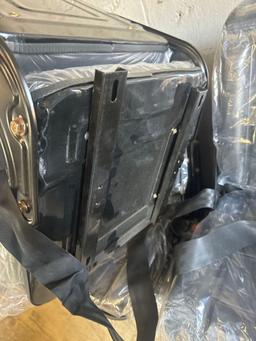 New Equipment Seat (without headrest)