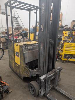 2091 Yale ESC030 stand up counterbalance forklift (off-site item, read description)