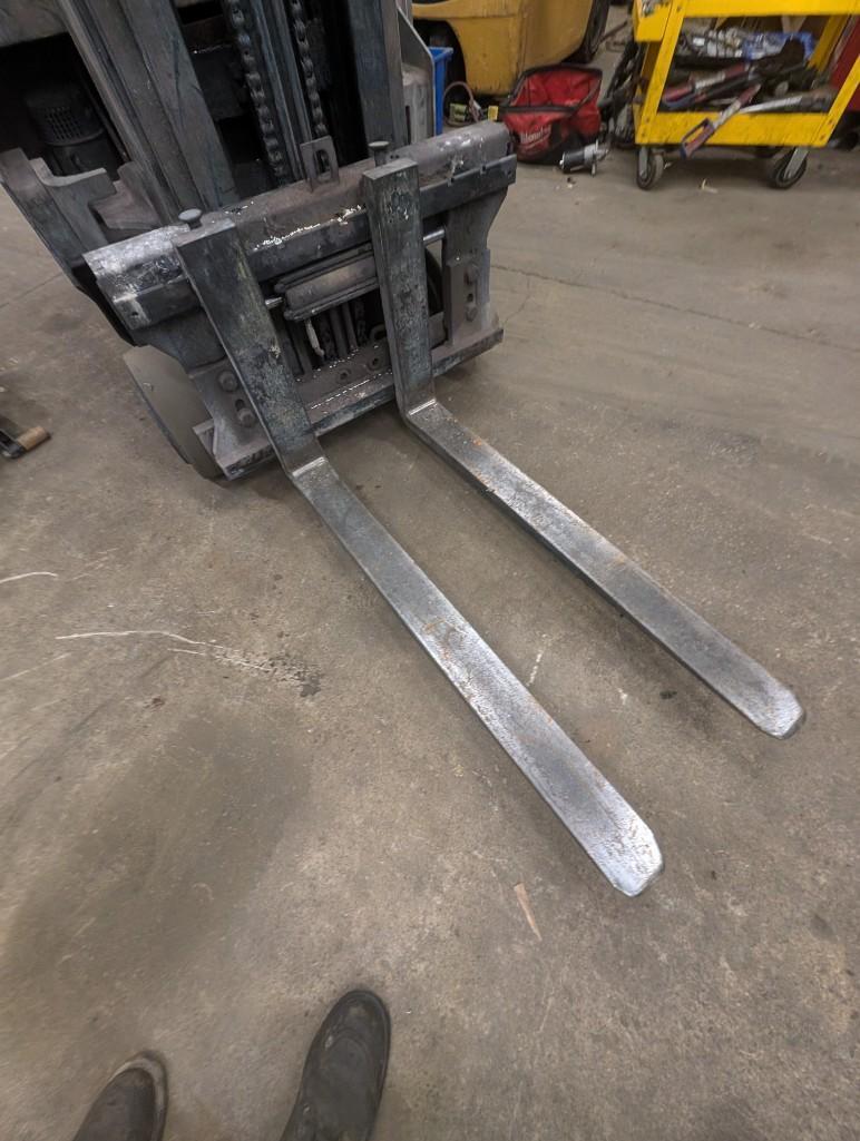 2091 Yale ESC030 stand up counterbalance forklift (off-site item, read description)