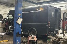 2007 Freightliner MT45 Chassis Truck (off-site item, read description)