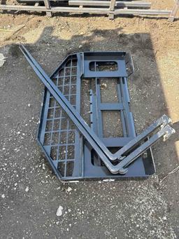 New GIYI Co 60in Skidloader Fork Set