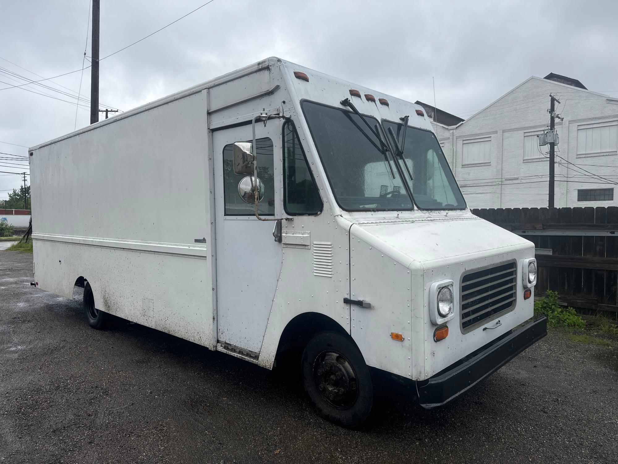 1990 Isuzu NPR Box Truck/Step Van