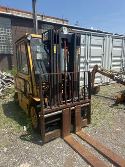 CAT Triple Mast Full Cab LP Forklift Model VC60D