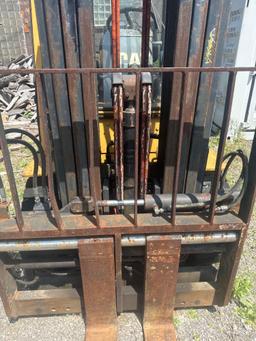 CAT Triple Mast Full Cab LP Forklift Model VC60D