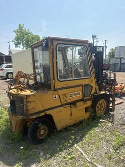 CAT Triple Mast Full Cab LP Forklift Model VC60D