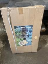 New in Box CB Inc Tree Stand Model TS-08