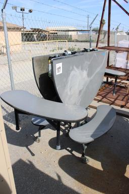 Circle Rolling Pull Out Table w/Seats