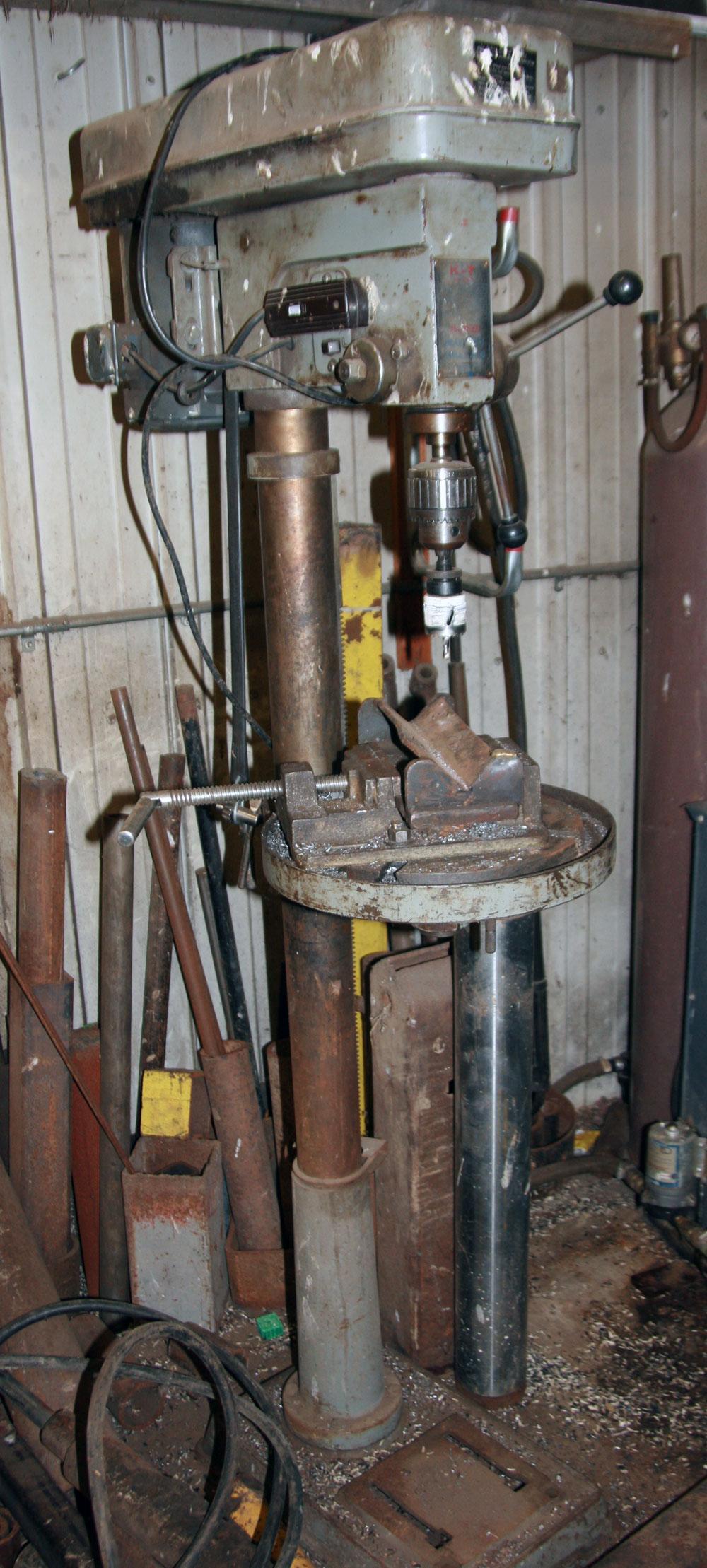 KT 15 Speed Drill Press