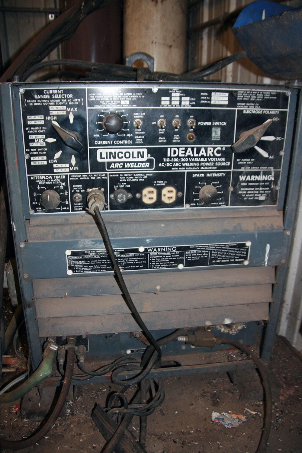 Lincoln Idealarc TIG 300/300 Welder