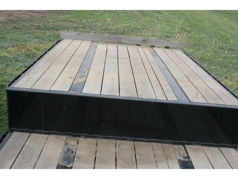 2009 Jetco Step Deck 36’ Flatbed Trailer w/10’ Front Deck & 26’ Bed