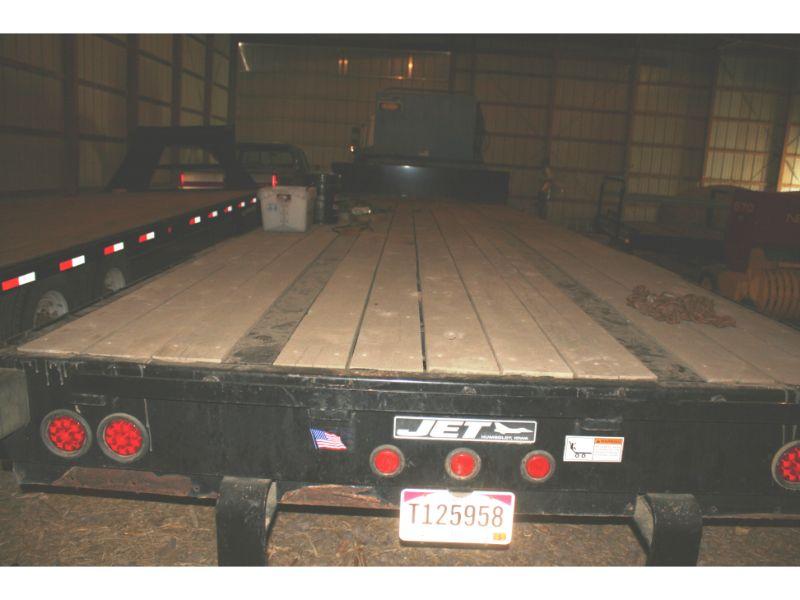 2009 Jetco Step Deck 36’ Flatbed Trailer w/10’ Front Deck & 26’ Bed