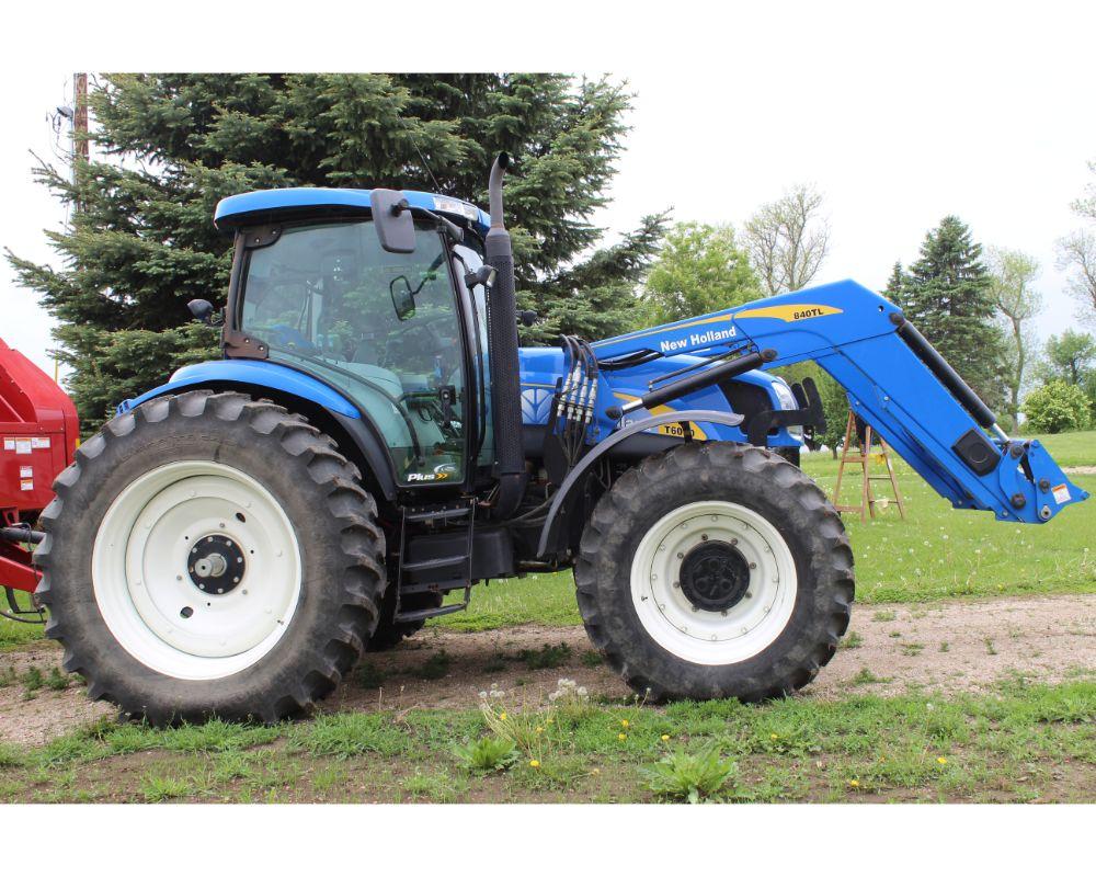 NH T6070 Plus MFWD Tractor w/NH 840TL Loader