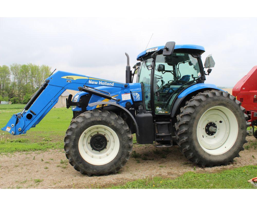 NH T6070 Plus MFWD Tractor w/NH 840TL Loader