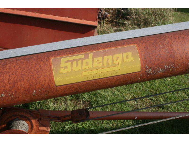 Sudenga Truck Auger w/Gas Engine – 6”x32’
