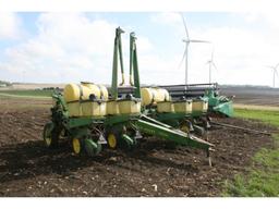 JD 7000 8RW - 36" Planter