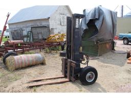 Clark 3 pt. ForkLift
