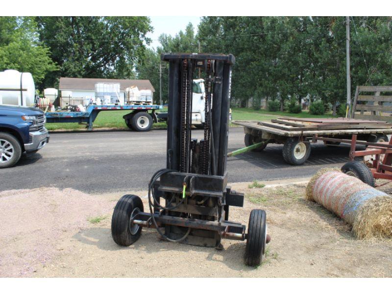Clark 3 pt. ForkLift