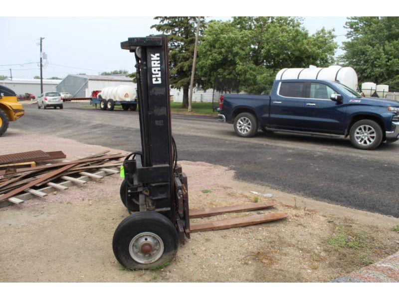 Clark 3 pt. ForkLift