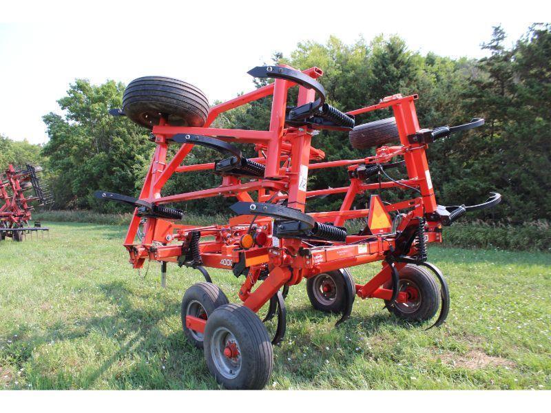 Kuhn Krause #4000 17 Ft. Chisel Plow