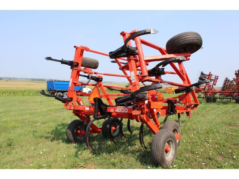 Kuhn Krause #4000 17 Ft. Chisel Plow