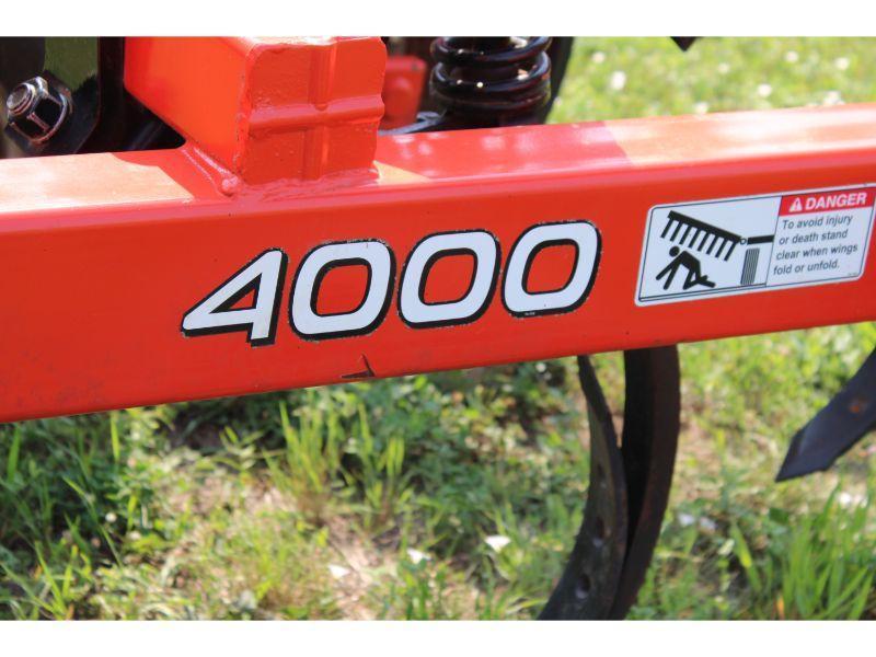 Kuhn Krause #4000 17 Ft. Chisel Plow