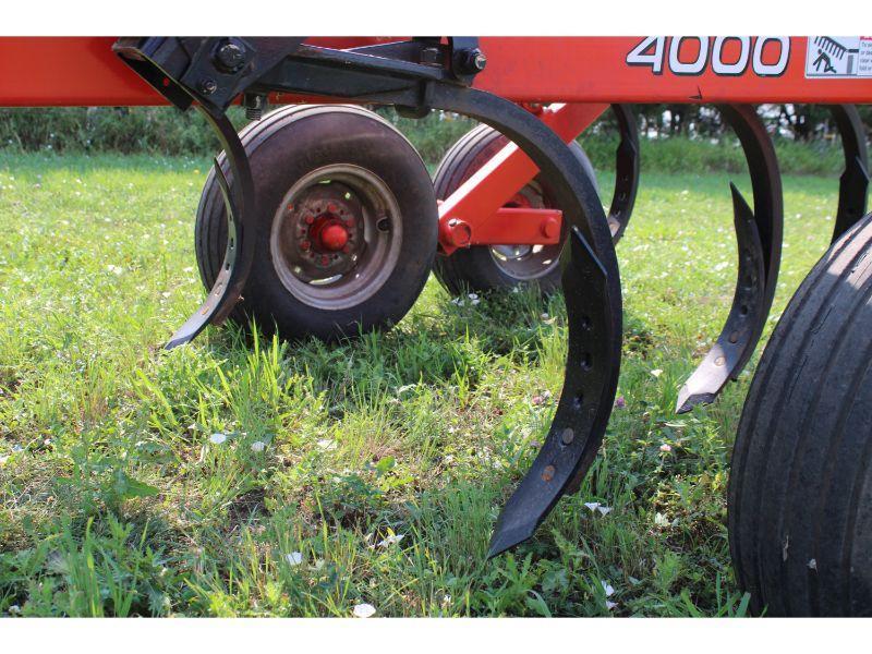 Kuhn Krause #4000 17 Ft. Chisel Plow