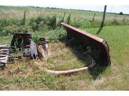 IH 9 Ft. Dozer Blade