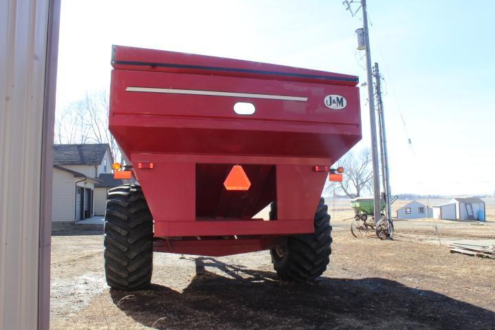 J&M Mdl. 875 Grain Cart w/ Digi Star Scale, 16 In. Unl. Auger, 875 Bu., 30.5L32 Tires- VG