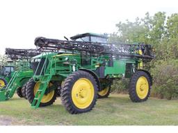 JD 4730 Self Propelled Sprayer w/Cab