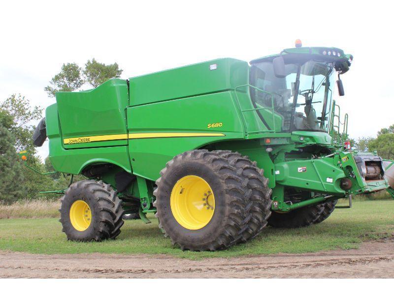 JD S680 STS Pro Drive Combine