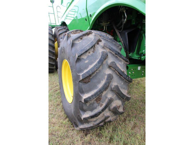 JD S680 STS Pro Drive Combine