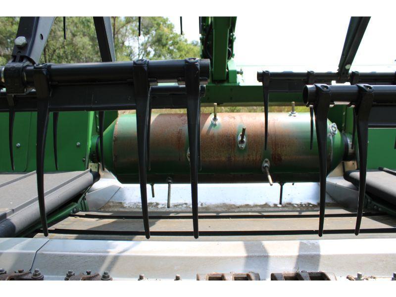 JD 640FD Hydraulic Flex 40 Ft. Draper Bean Head