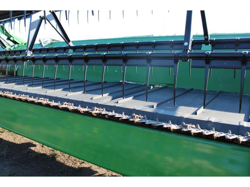 JD 640FD Hydraulic Flex 40 Ft. Draper Bean Head